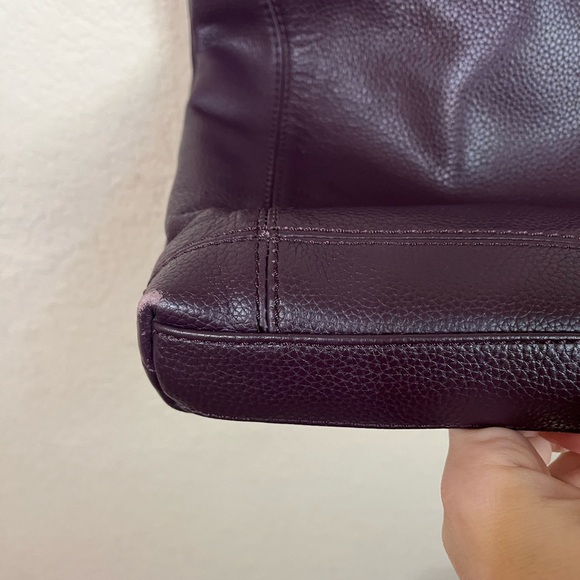 The Sak De Young Crossbody in Leather, Aubergine lightly used with light wear - Picture 5 of 11
